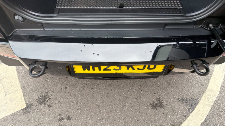 Land Rover Defender 3.0 D250 X-Dynamic HSE 90 3dr Auto Diesel Estate